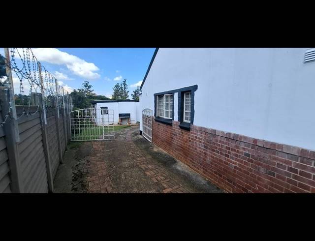 5 BEDROOM HOUSE FOR SALE IN MANOR